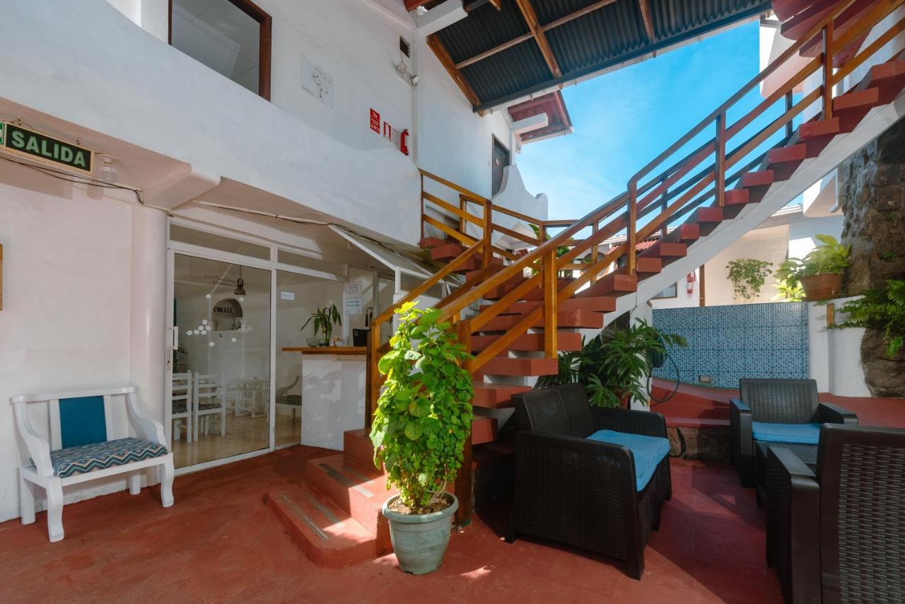 Hostal North Seymour ปูแอร์โตอาโยรา ภายนอก รูปภาพ