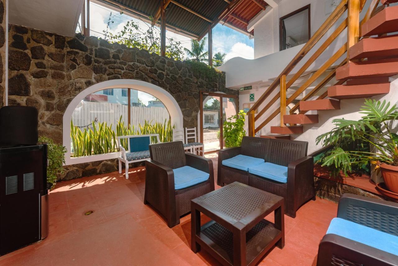Hostal North Seymour ปูแอร์โตอาโยรา ภายนอก รูปภาพ