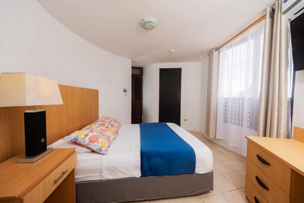 Hostal North Seymour ปูแอร์โตอาโยรา ภายนอก รูปภาพ