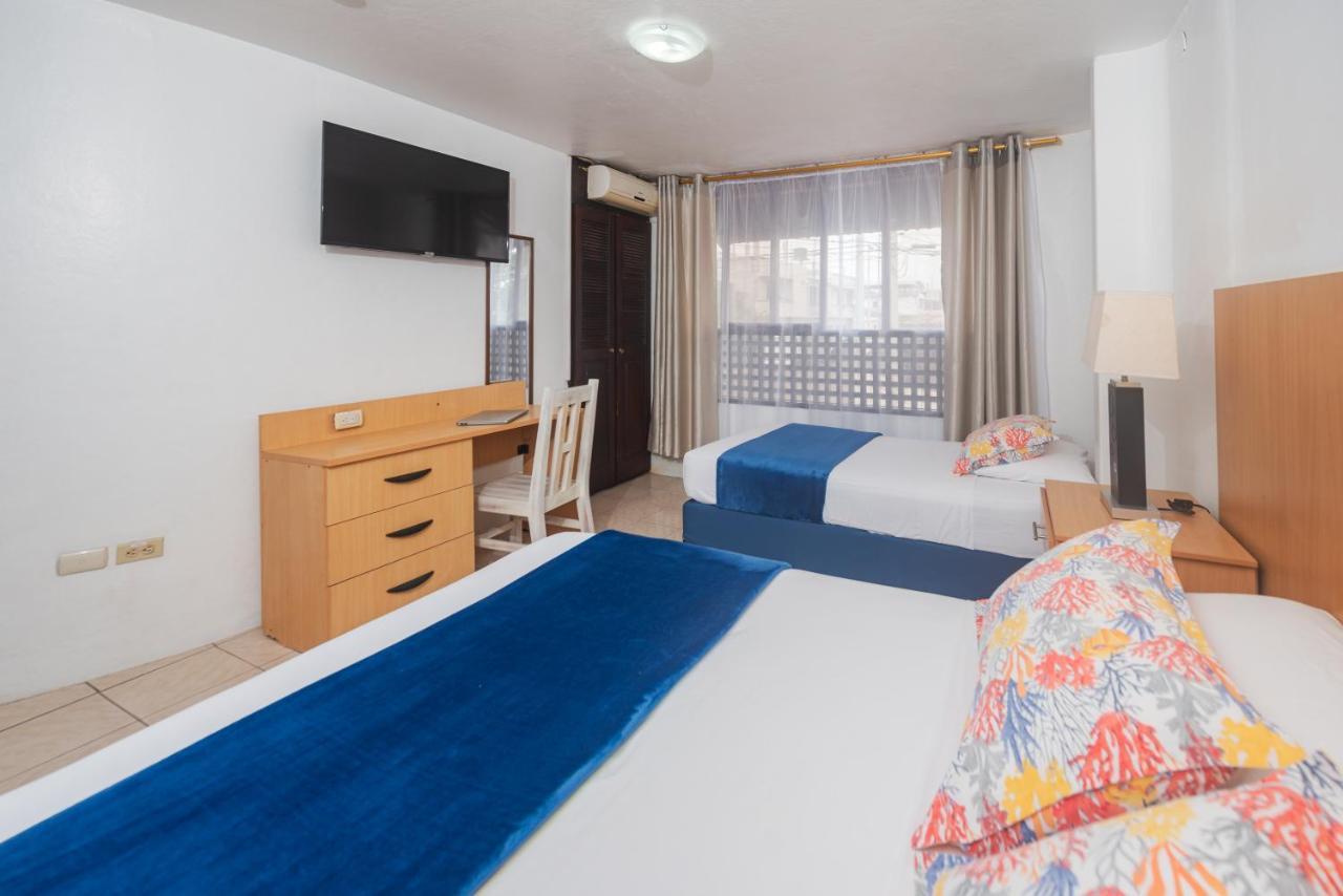 Hostal North Seymour ปูแอร์โตอาโยรา ภายนอก รูปภาพ