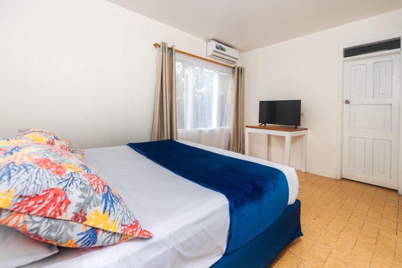 Hostal North Seymour ปูแอร์โตอาโยรา ภายนอก รูปภาพ