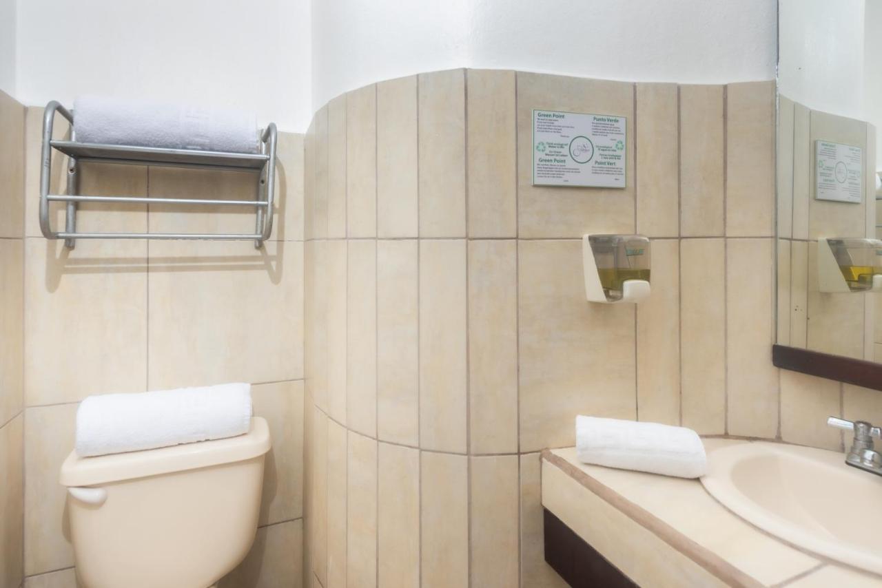Hostal North Seymour ปูแอร์โตอาโยรา ภายนอก รูปภาพ
