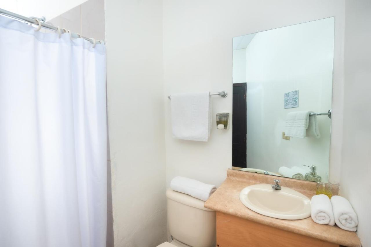 Hostal North Seymour ปูแอร์โตอาโยรา ภายนอก รูปภาพ