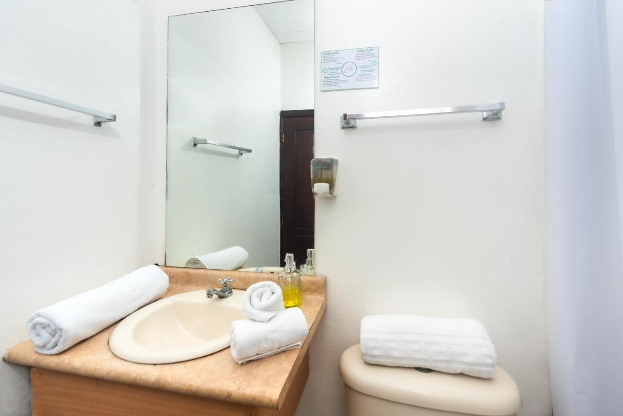 Hostal North Seymour ปูแอร์โตอาโยรา ภายนอก รูปภาพ