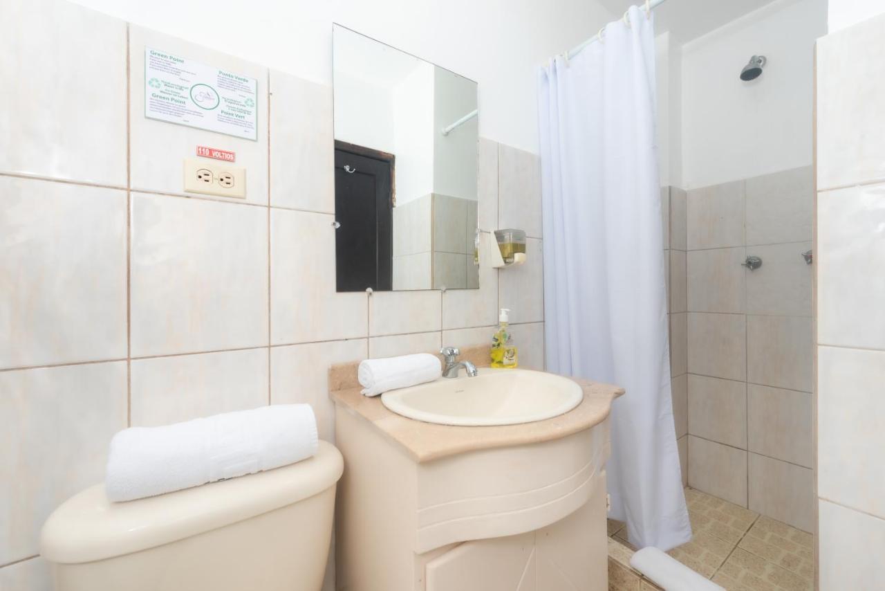 Hostal North Seymour ปูแอร์โตอาโยรา ภายนอก รูปภาพ